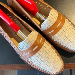 BRASS BOOT 2Tone weaved LOAFERS SZ 11M EUC only use a few times sheep skin Lined